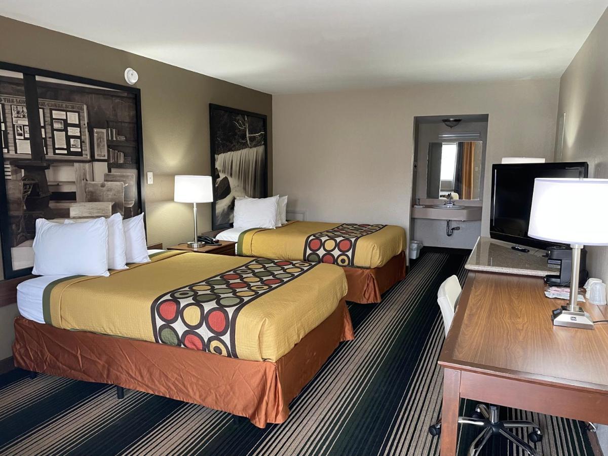 Deluxe Inn & Suites Junction City Exteriör bild